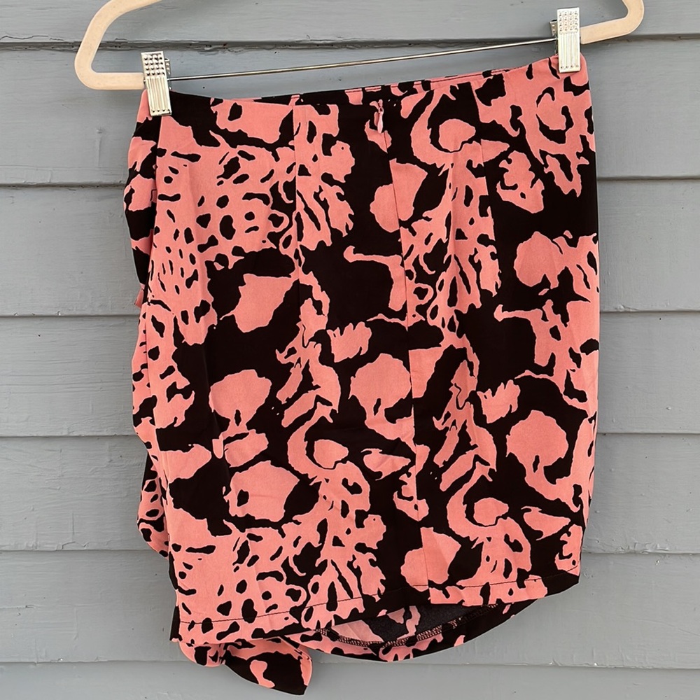 Nasty Gal Ruched High-Waisted Ruffle Mini Skirt - Picture 5 of 7